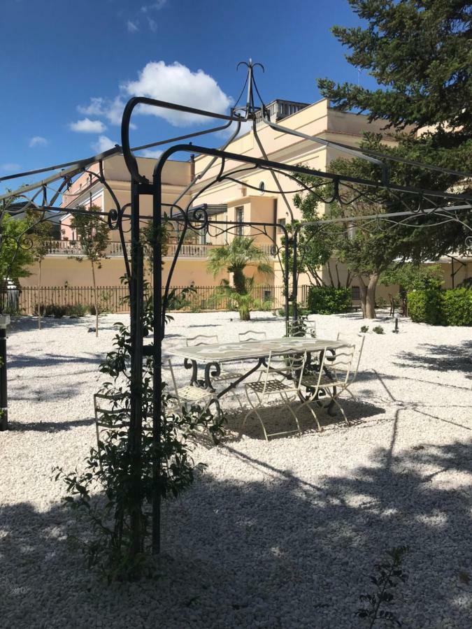 גרבינה אין פוליה Giardini 82 B&B מראה חיצוני תמונה